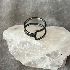 Sundance Hammered Triangle Ring NWOT